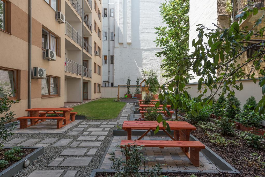 Corvin Plaza Apartments & Suites Budapest Eksteriør bilde